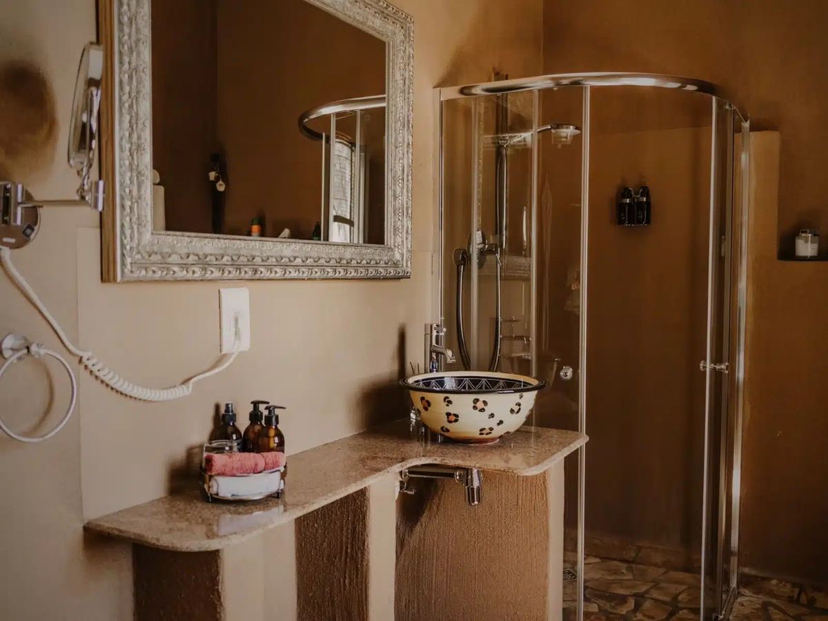 Voigtland Guesthouse bathroom