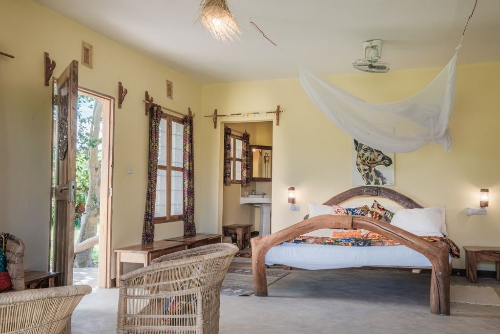 Maasai Giraffe Eco Lodge room
