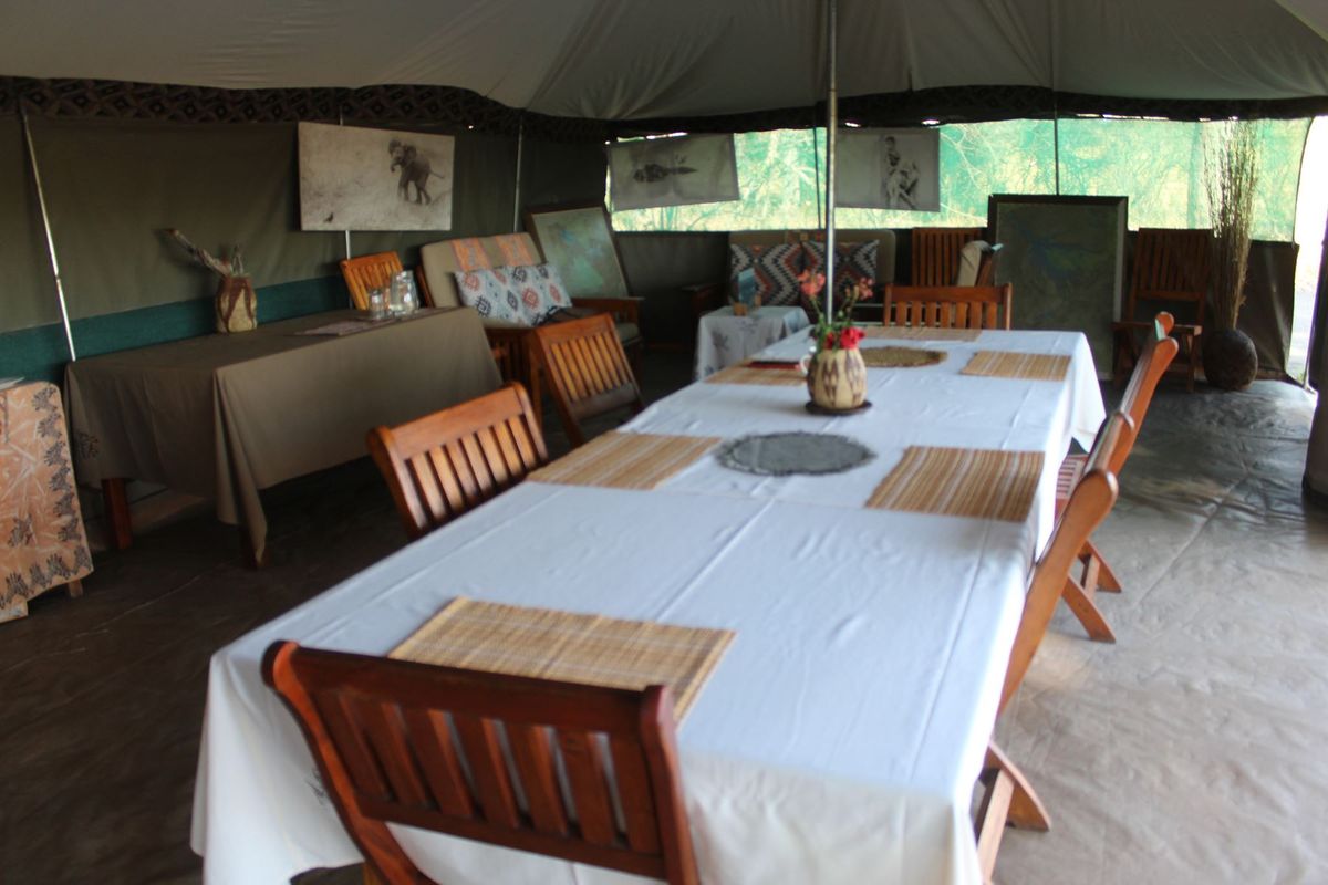 Bushmen Plains dining tent