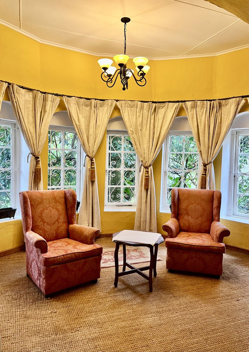 Huntingdon House lounge