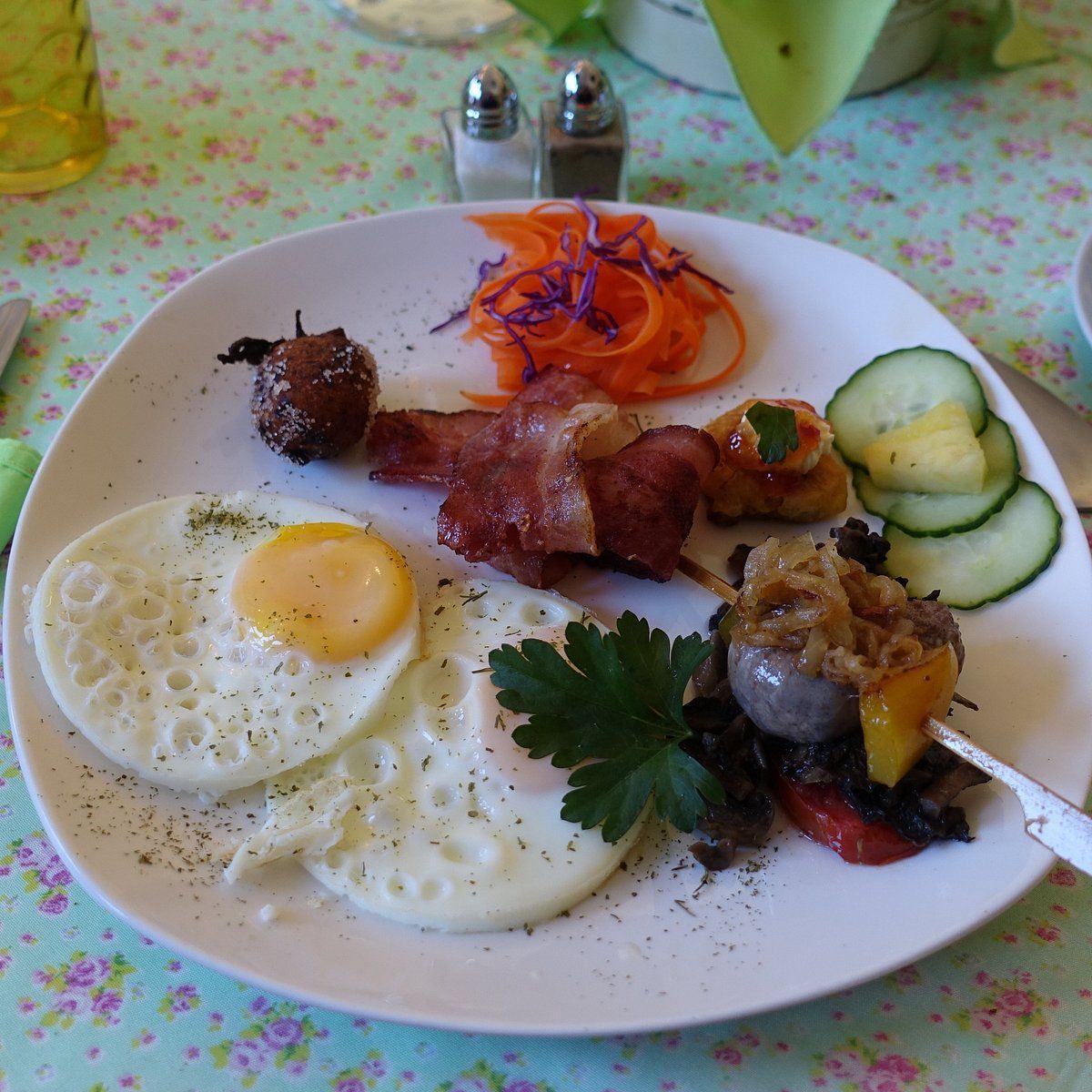 Gesserts Guesthouse hearty breakfast