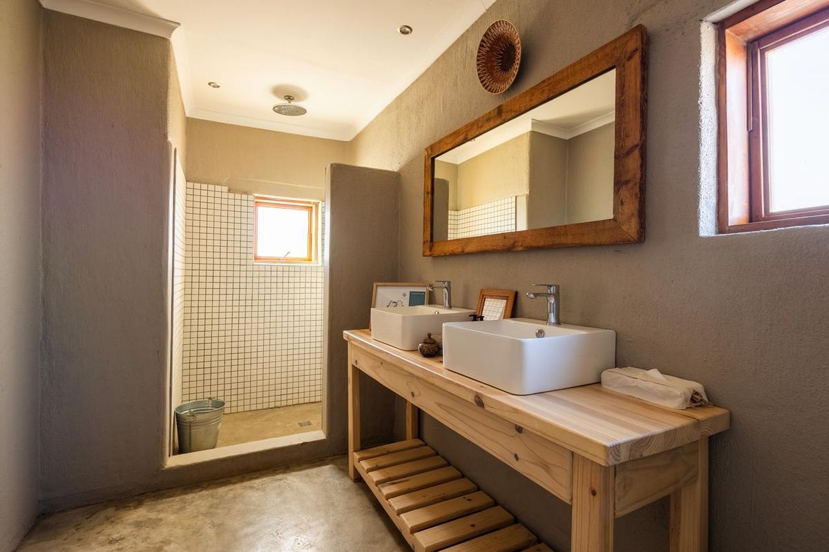 Kulala Desert Lodge bath