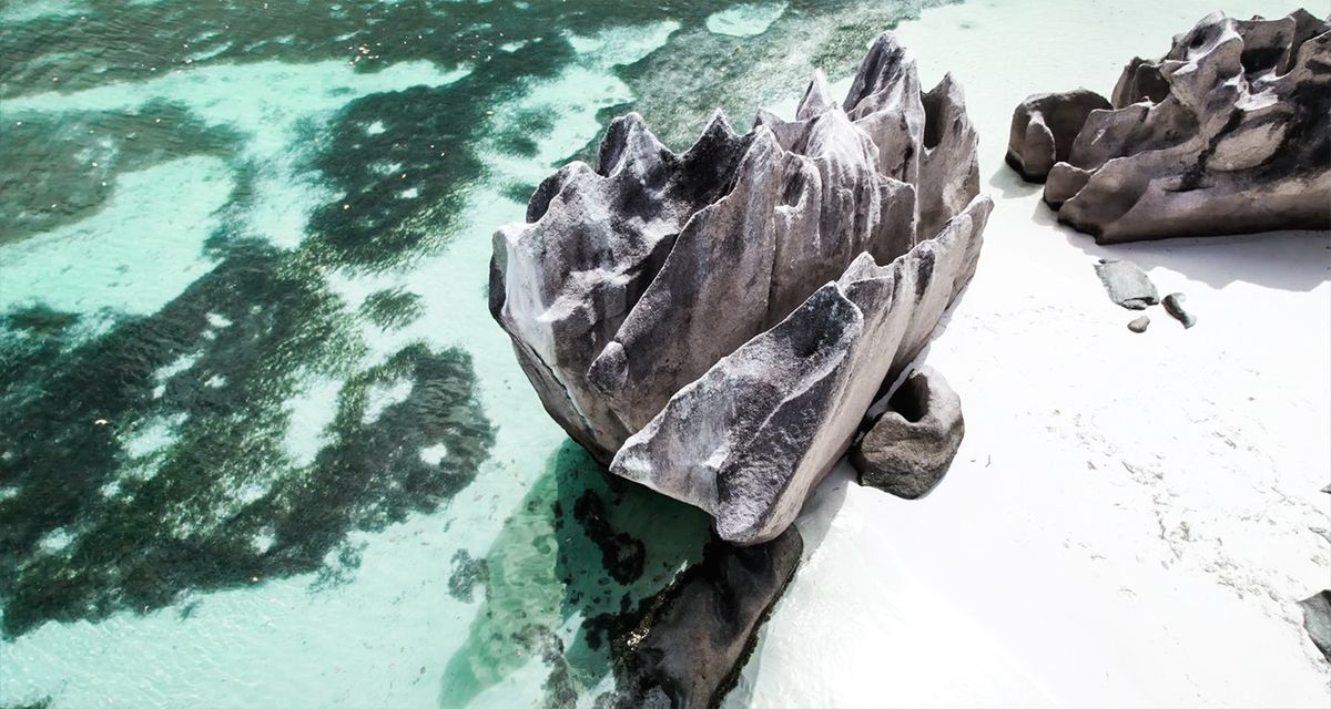 Seychelles Curieuse rock formation