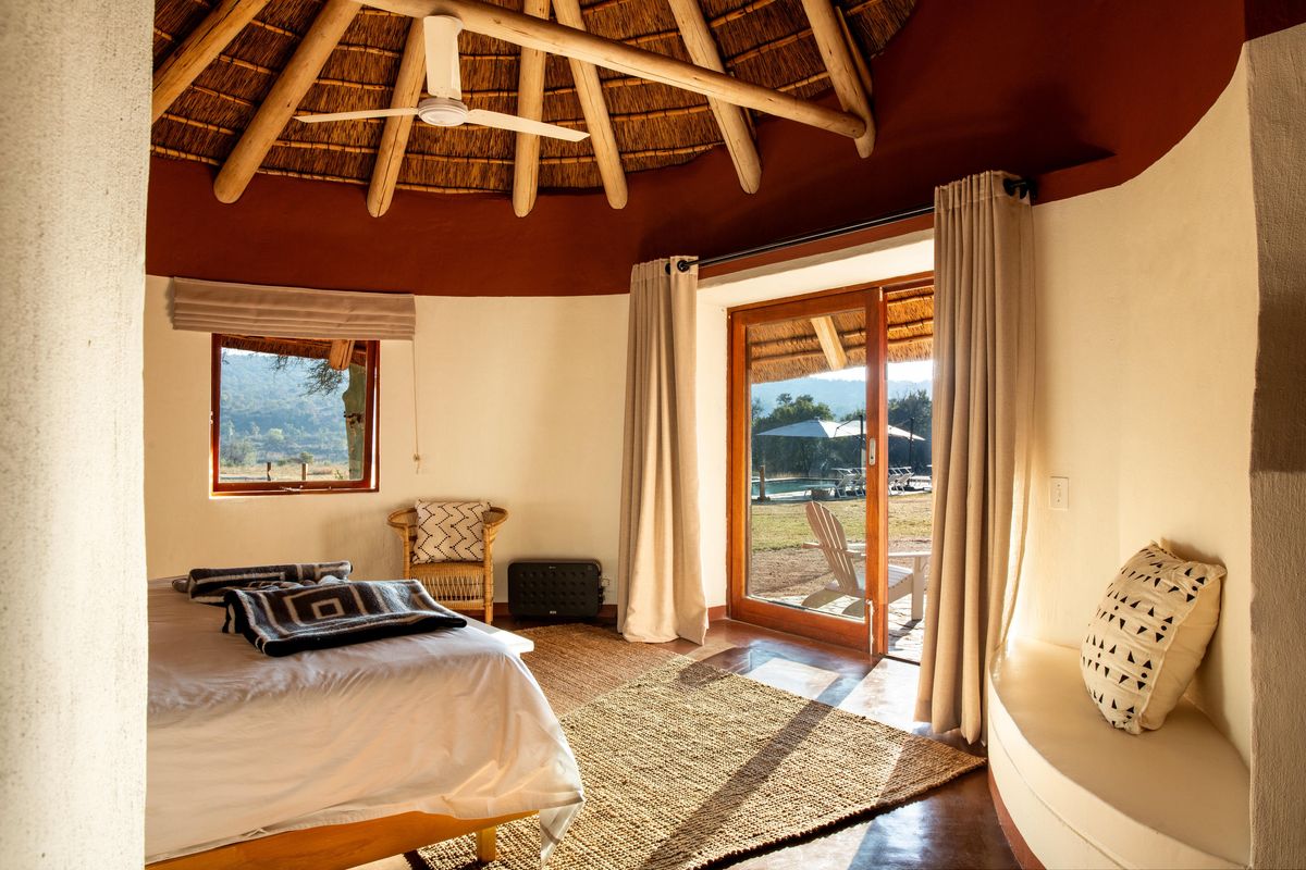 Zebras Crossing deluxe room