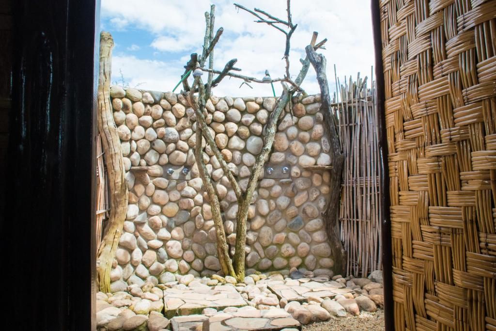 Queen Elizabeth Bush Lodge shower