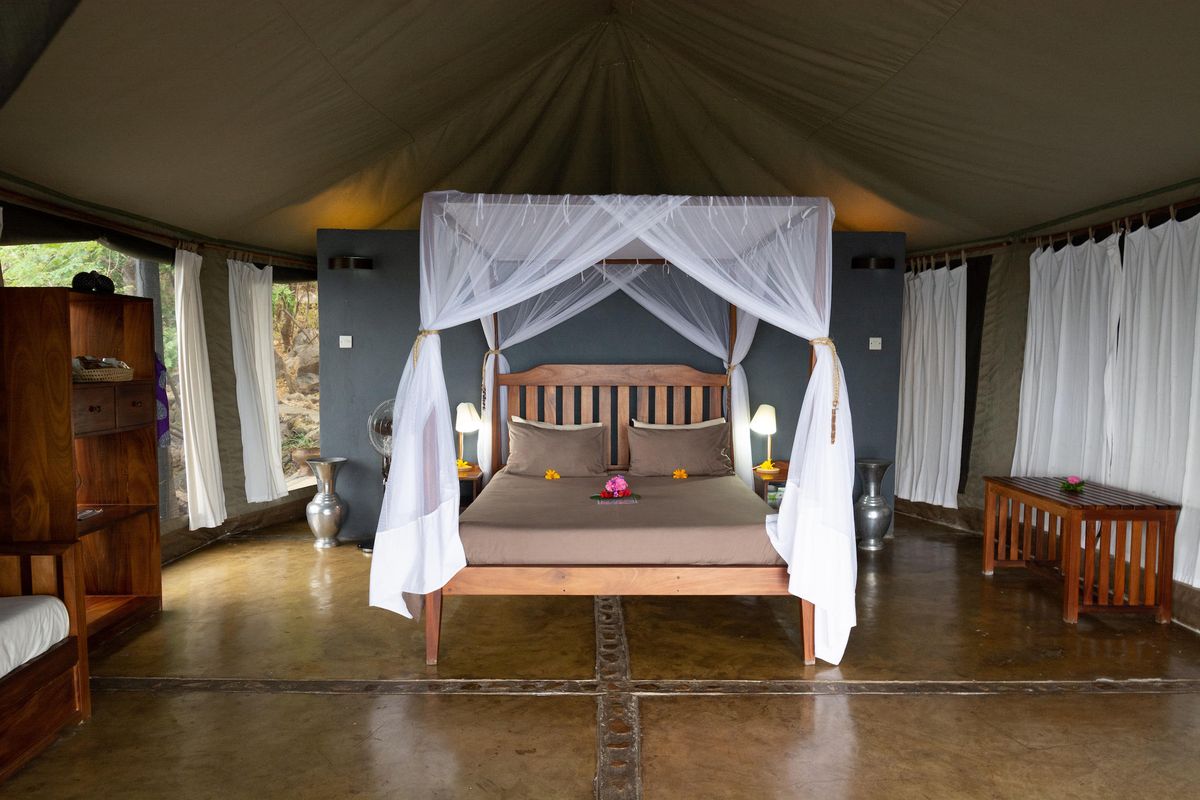 Blue Zebra Island Lodge chalet