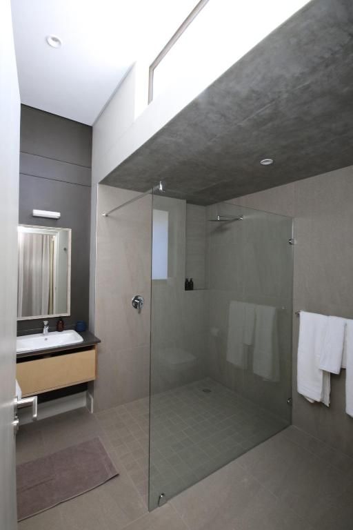 Elegant Guesthouse bath