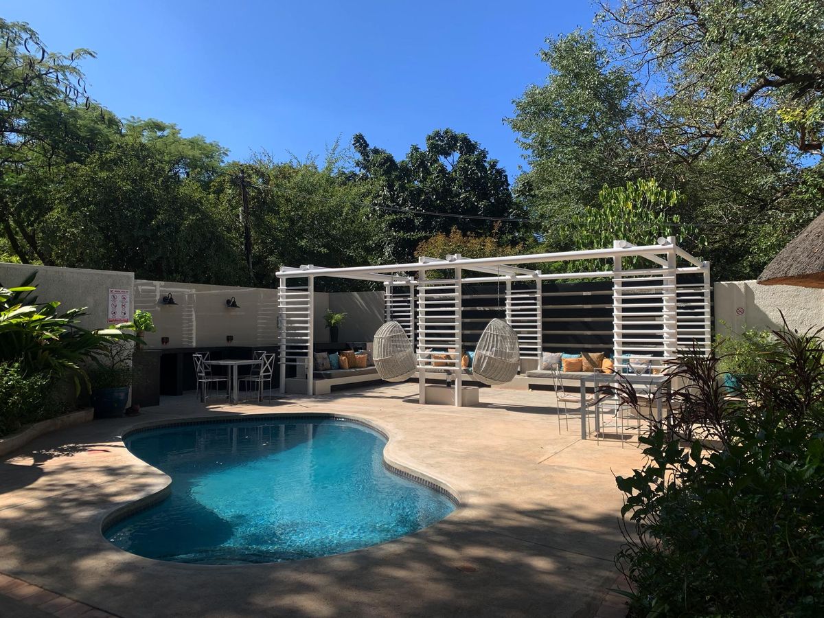 Pamarah Lodge pool