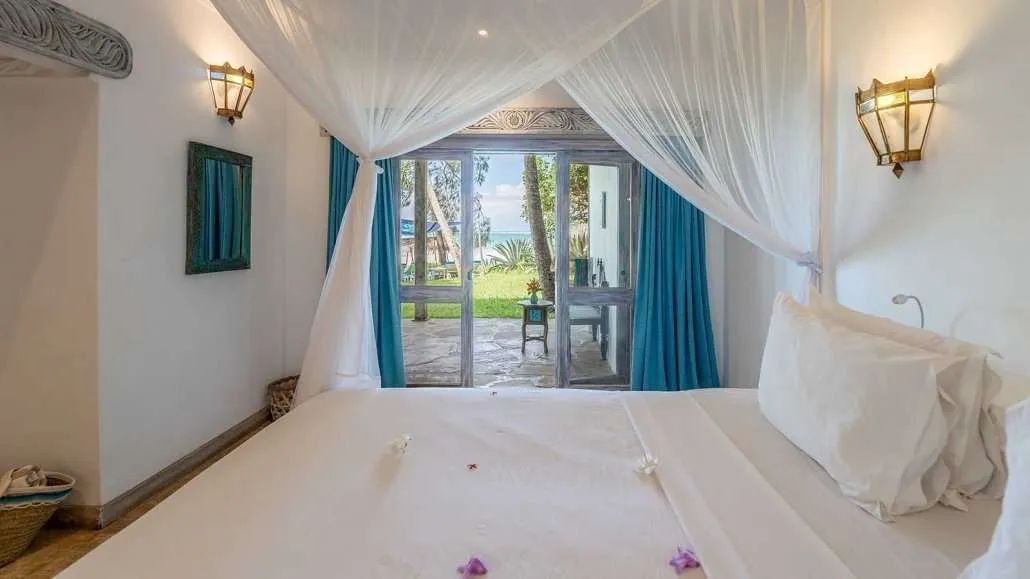 Nomad Beach Resort ocean room