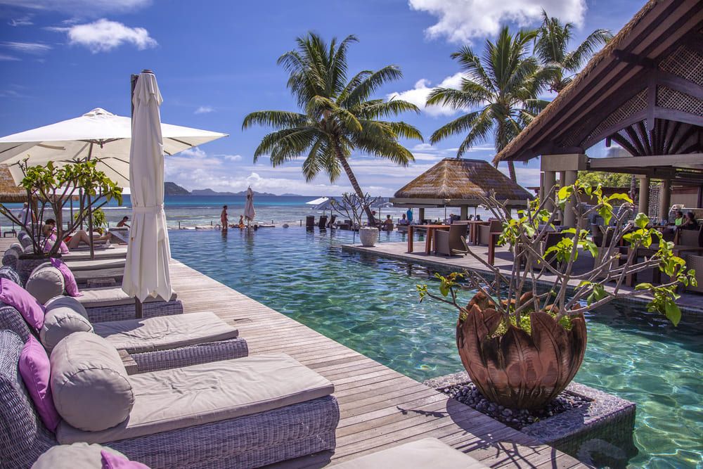 Le Domaine de l'Orangeraie pool