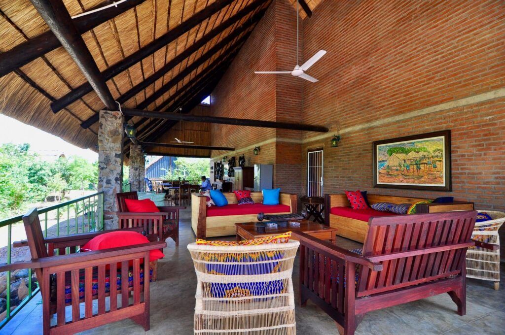 Rafiki Safari Camp main lounge