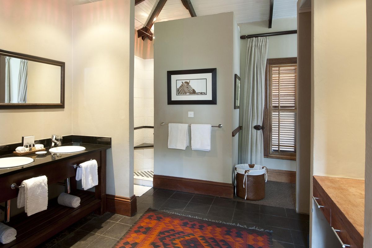 Baines' River Camp bath