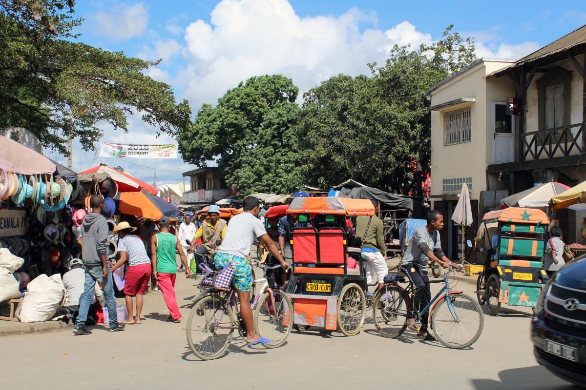 buntes Markt treiben auf Madagaskar in Antananarivo 