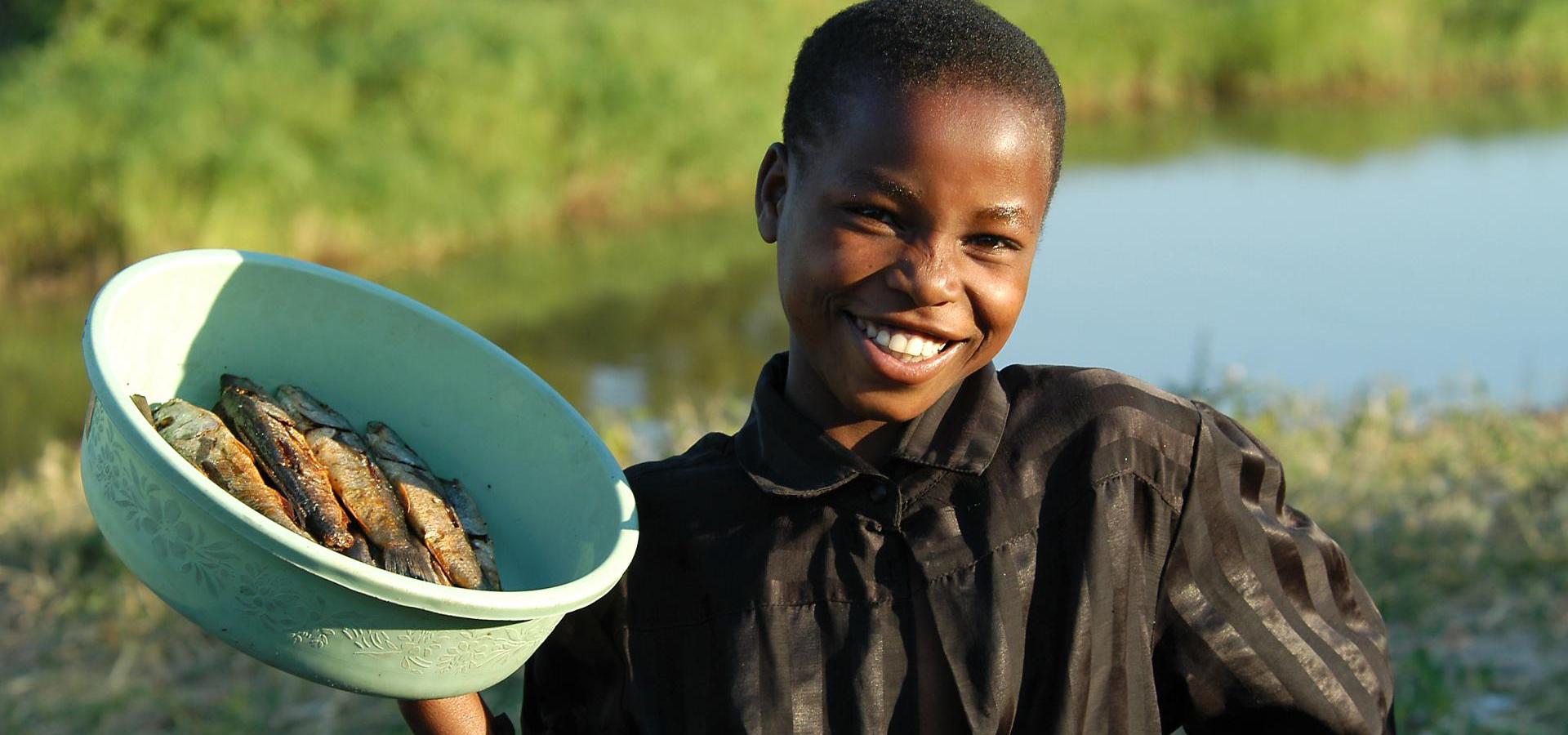 Fischverkäufer - Malawi Urlaub & Reisen